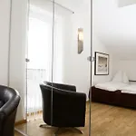 أرنشتاينر شقة