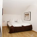 شقة أرنشتاينر زيل أم سي
